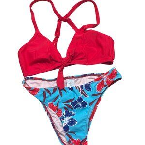 NWT knot front floral bikini